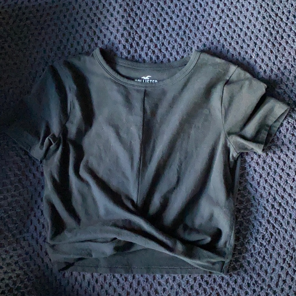 Hollister tshirt